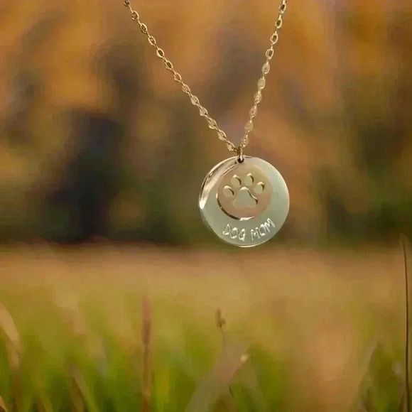 Women’s Dog Mom Necklace for Dog Mama’s - Picture 4 of 5